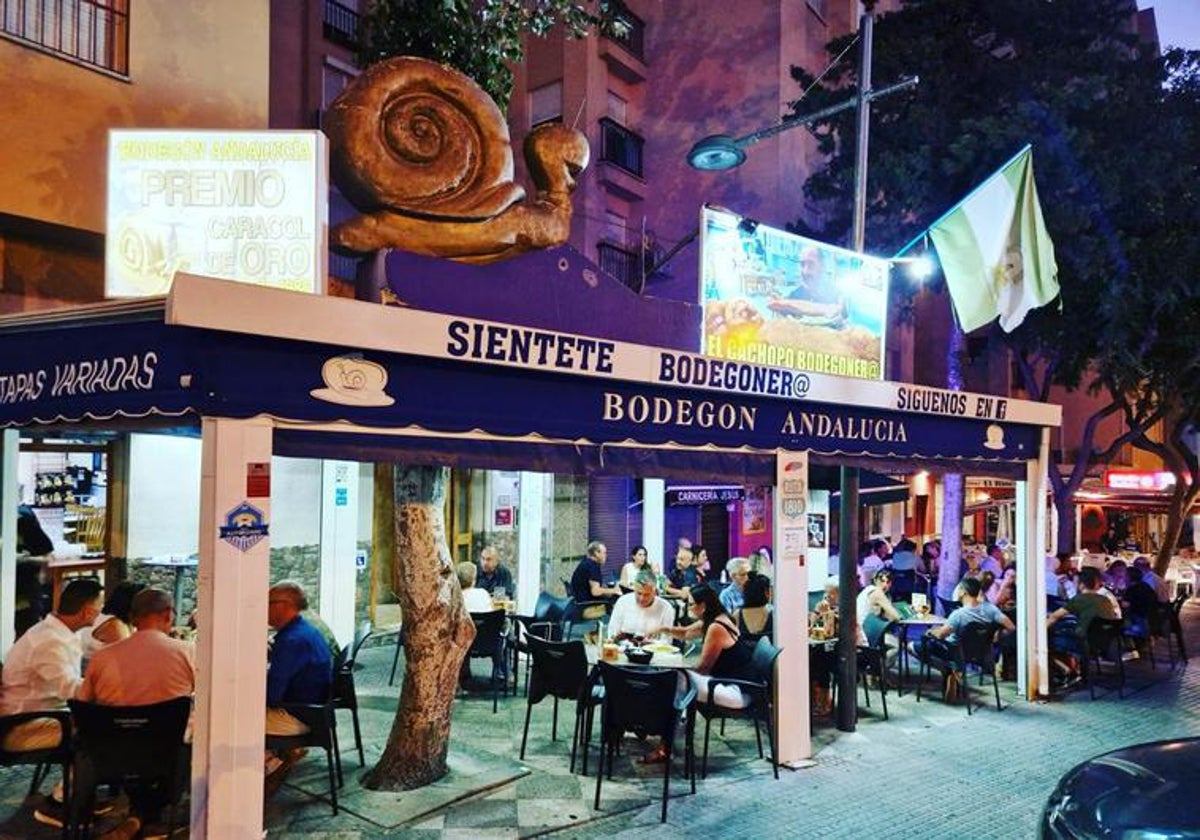 Terrace of the Bodegón Andalucía, in San Fernando, Cadiz.