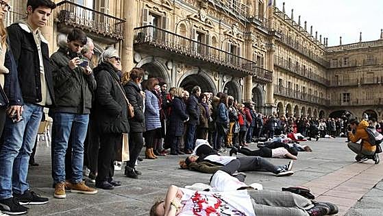 Eighty media outlets support Spanish journalist who revealed secrets of murder case