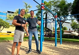 Nicolás with the town's councillor for Sport.