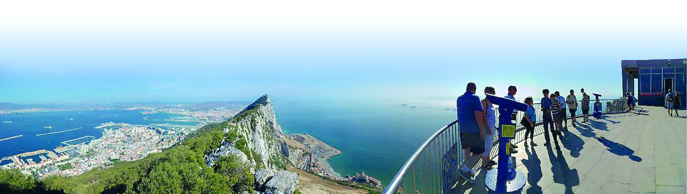 Imagen secundaria 1 - Gibraltar, history and nature with a view