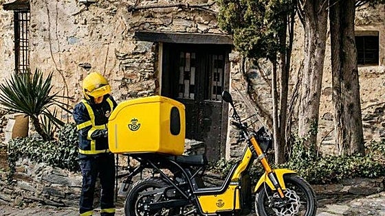 Spain's Correos postal service boosts its eco fleet in Andalucía