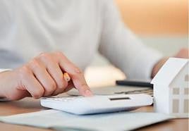 Mortgages are 250 euros more expensive per month after a year of constant rises in Euribor rate