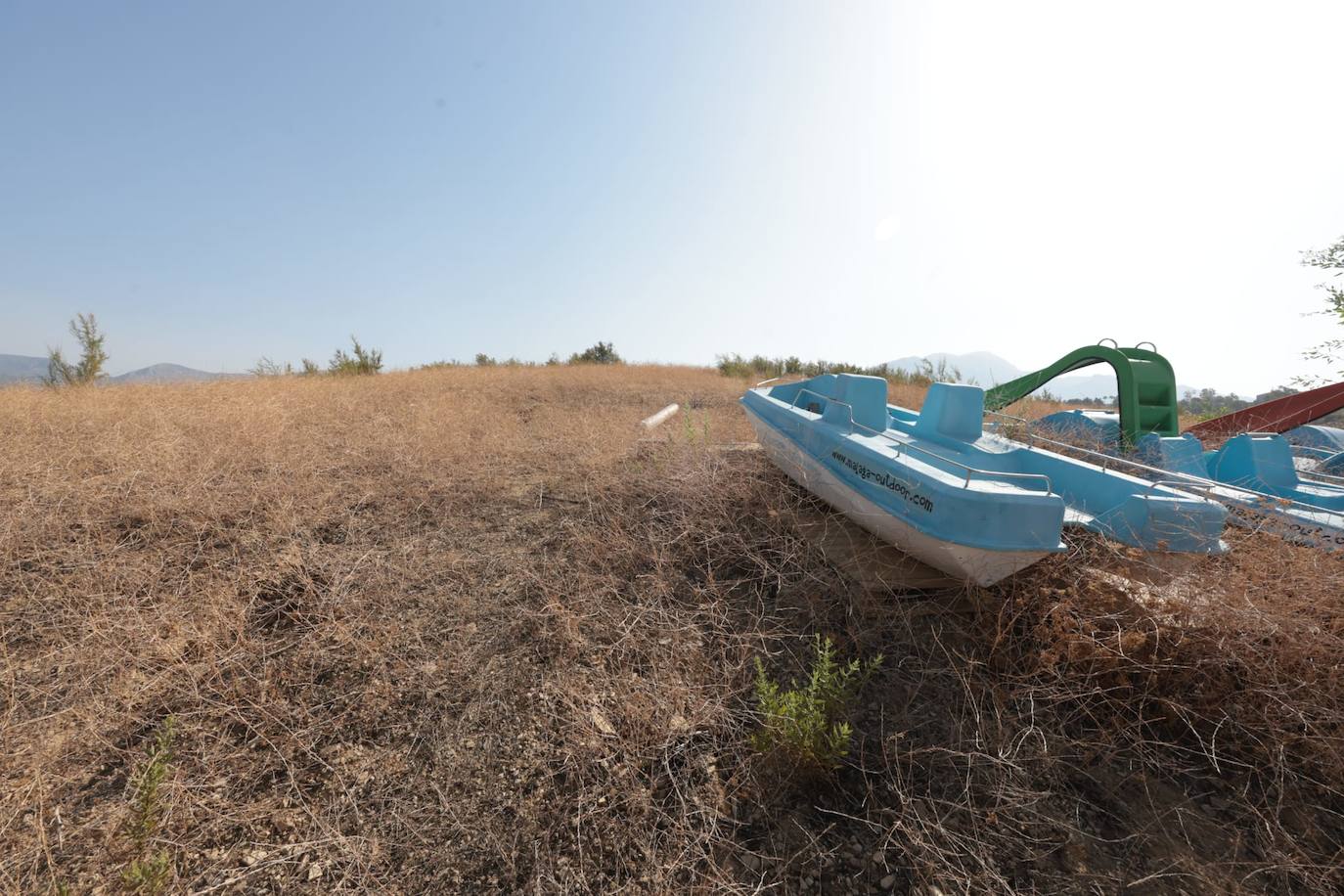 The critical state of Malaga&#039;s La Viñuela reservoir, in pictures