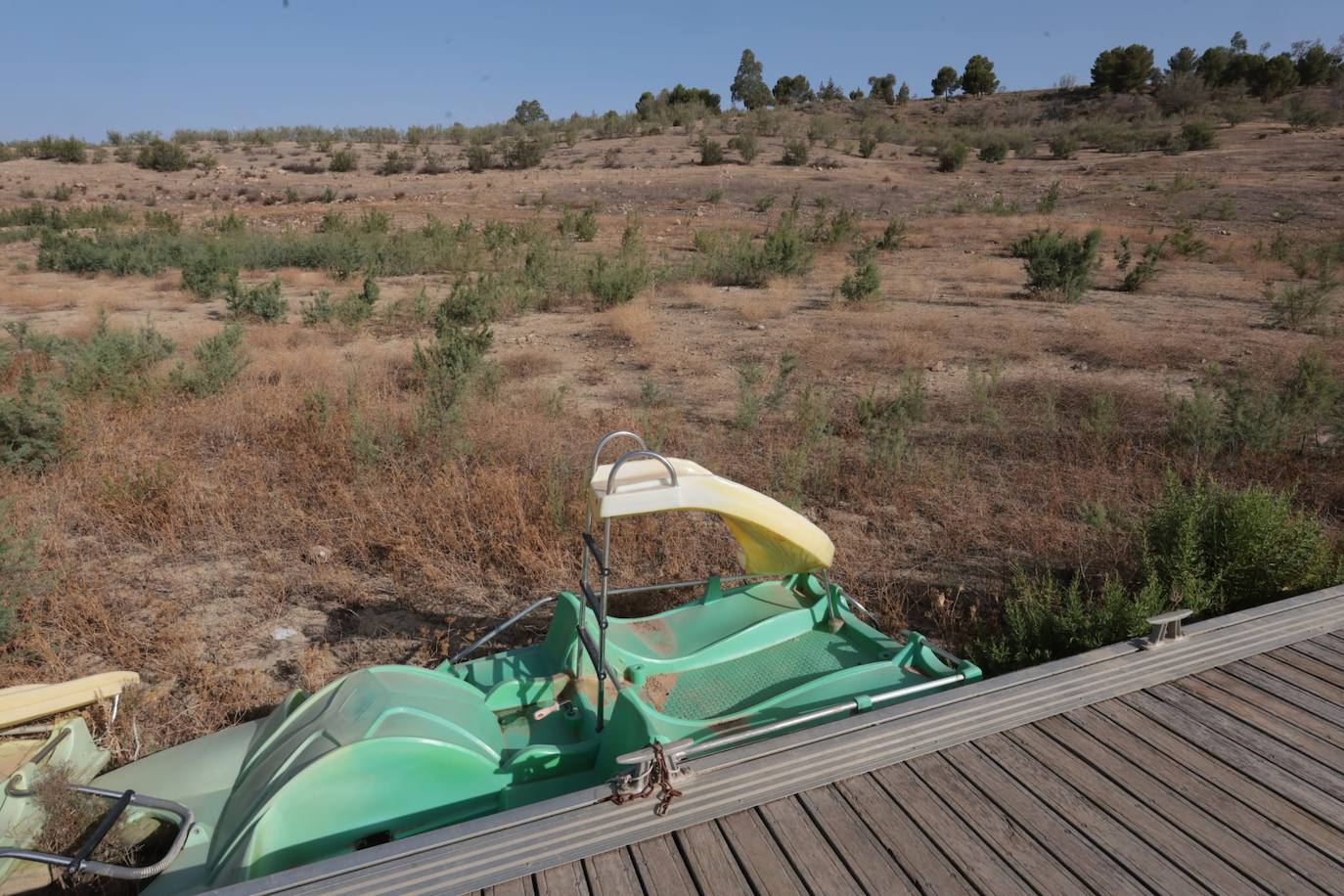 The critical state of Malaga's La Viñuela reservoir, in pictures