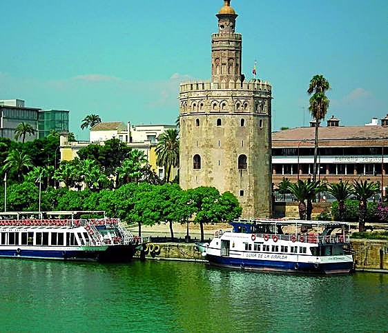 Triana, discover the other side of Seville