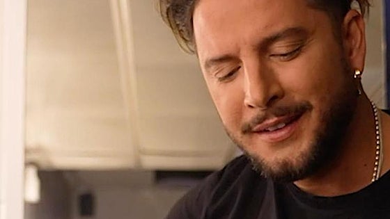 Watch as popular Spanish singer reveals his love for Malaga in a song that has quickly gone viral