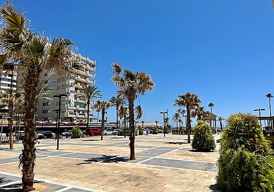 Plaza Pedro Cuevas Martín in Los Boliches.