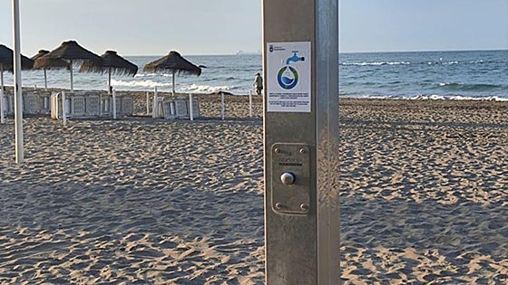 Benalmádena's 56 beach showers adjusted in effort to save water