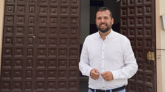 Benalmádena launches 'ambitious' 24-hour furniture collection service