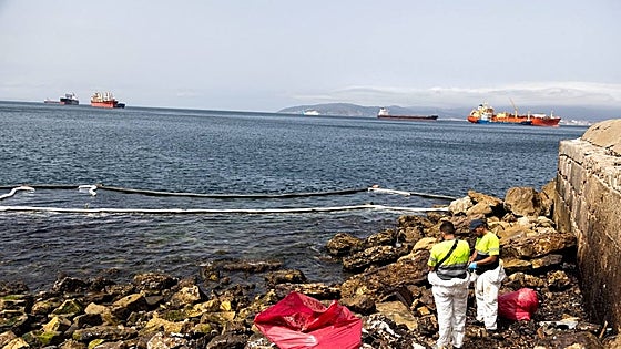 Cleanup operation makes progress after oil spill off Gibraltar