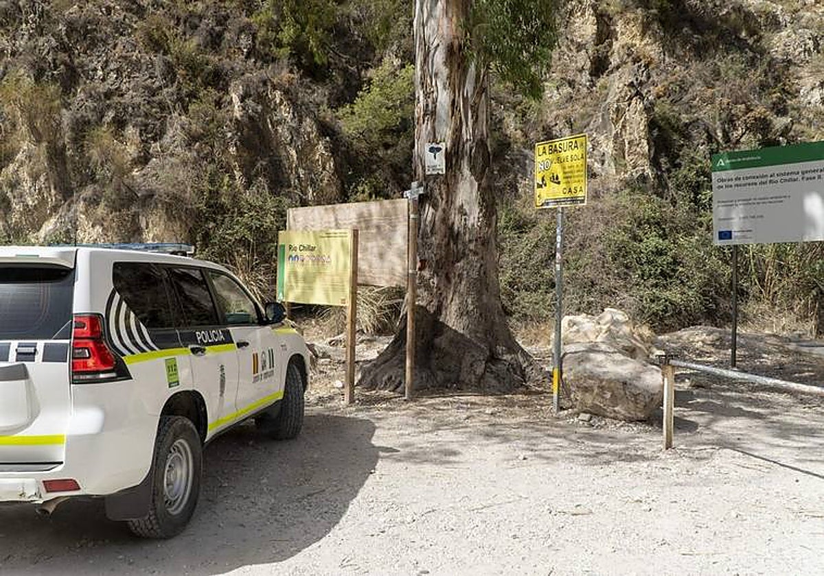 A police vehicle at the access to the Chíllar river in Nerja