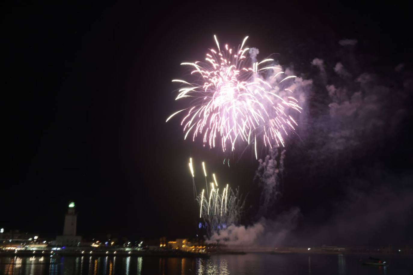 In pictures, spectacular drone show and firework display open Malaga's big summer fair
