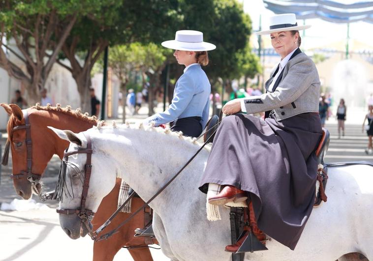 Tuesday's best images of Malaga's spectacular summer fair