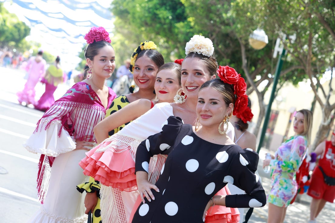 Tuesday's best images of Malaga's spectacular summer fair