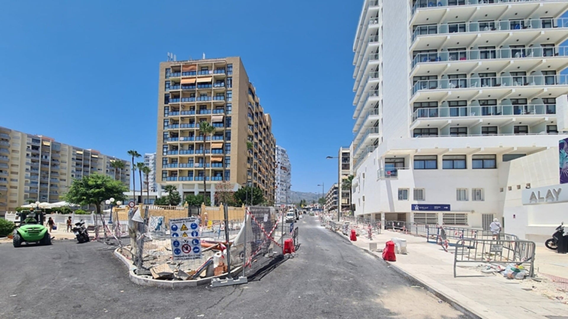Benalmádena mayor promises to resolve all problems caused by overrun of works on main access to marina - Vimarsana News