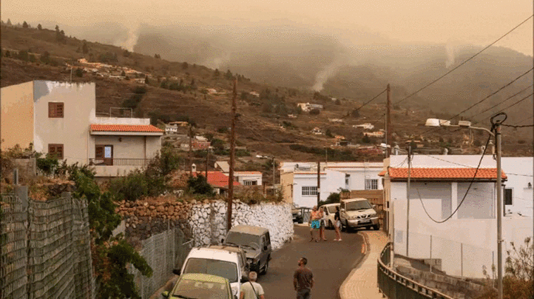 Tenerife wildfire continues to spread rapidly forcing thousands more to flee their homes