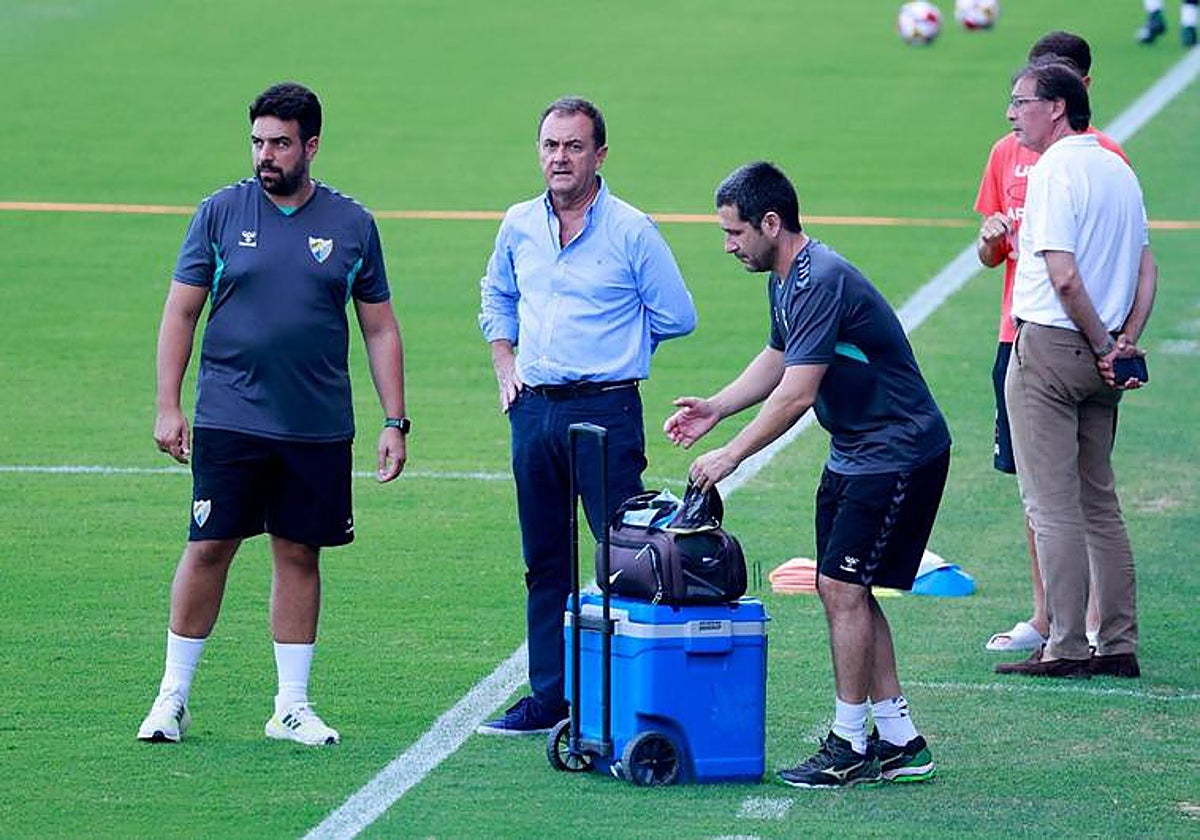 Malaga's legal administrator, José María Muñoz attends a recent team training session at La Rosaleda.