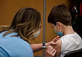 Flu vaccination is extended to children aged 6 months to 5 years throughout Spain this autumn