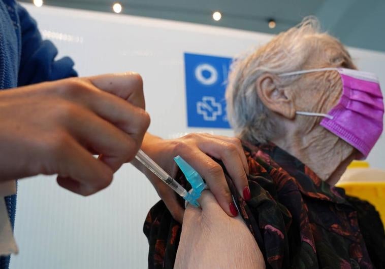 European Medicines Agency gives green light to new Pfizer Covid-19 vaccine