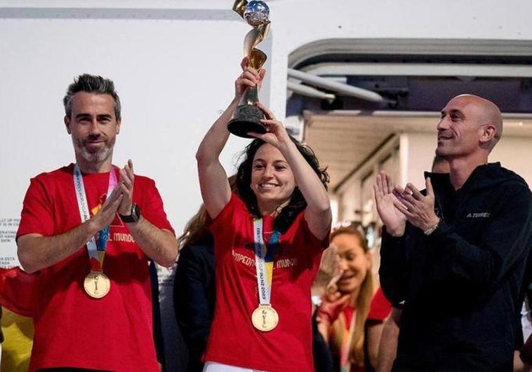 Spanish government scores own goal and mistakes reality TV star for captain of national women's football team