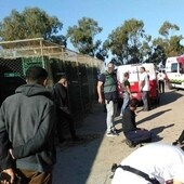 Guardia Civil detains some of the immigrants who arrived in Granada on Monday