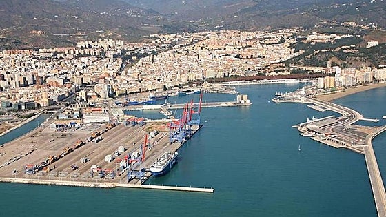 Man's body found floating face down in the water in Malaga Port