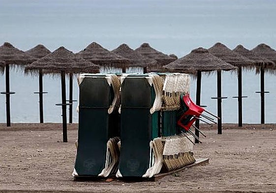 The end of the main tourist season generally leads to an increase in unemployment.