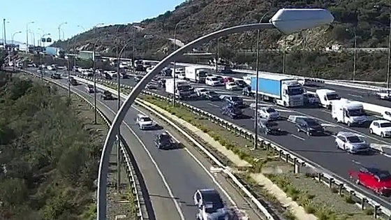 Driver flees scene after fatally hitting a man on the A-7 in Torremolinos