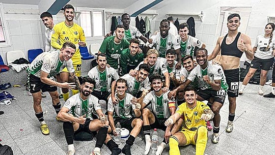 Antequera continue their fine form and move into the play-off places
