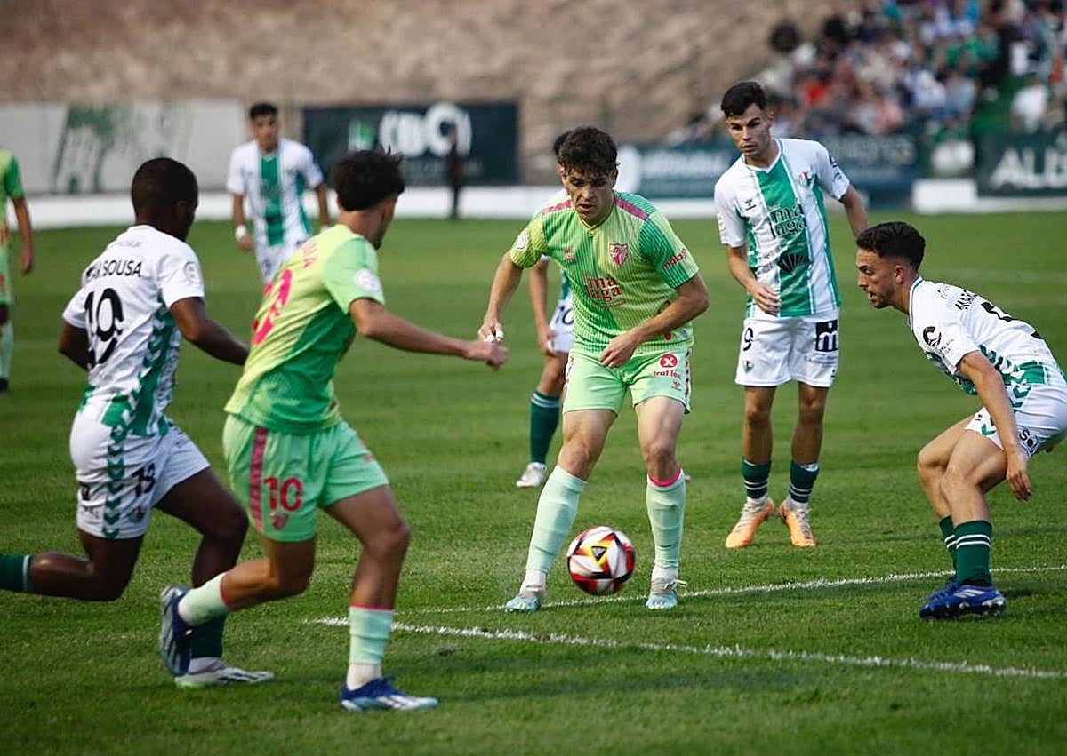 Imagen secundaria 1 - Malaga CF prevail in highly anticipated local football derby