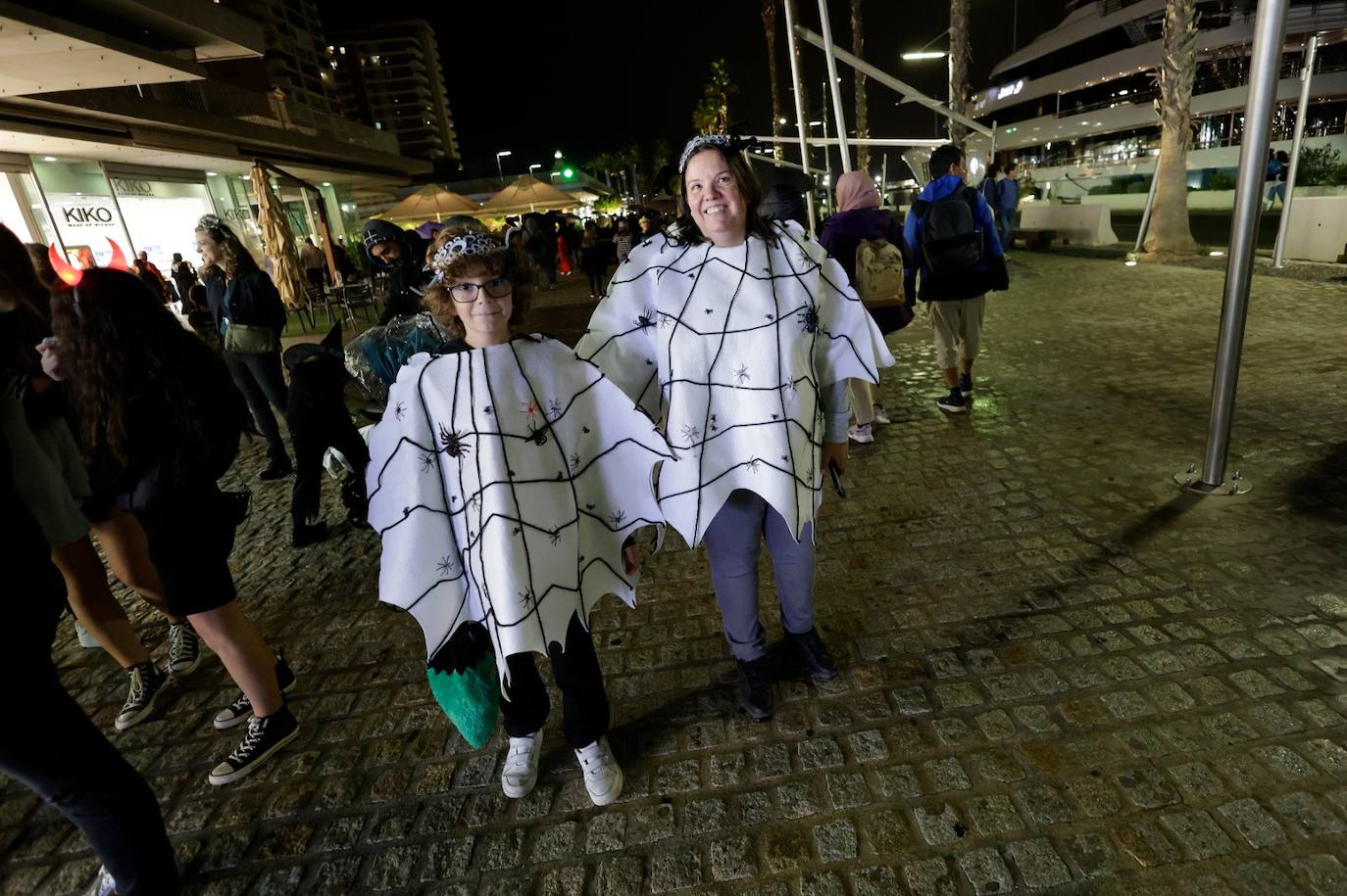 Zombies, witches and skeletons stroll the streets of Malaga for Halloween... in pictures