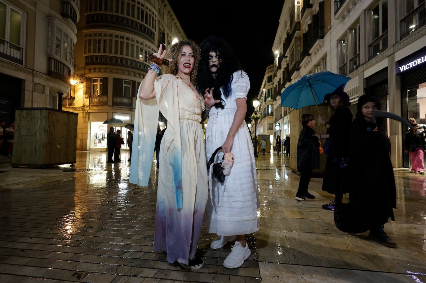 Zombies, witches and skeletons stroll the streets of Malaga for Halloween... in pictures