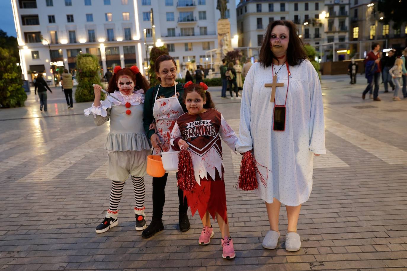 Zombies, witches and skeletons stroll the streets of Malaga for Halloween... in pictures