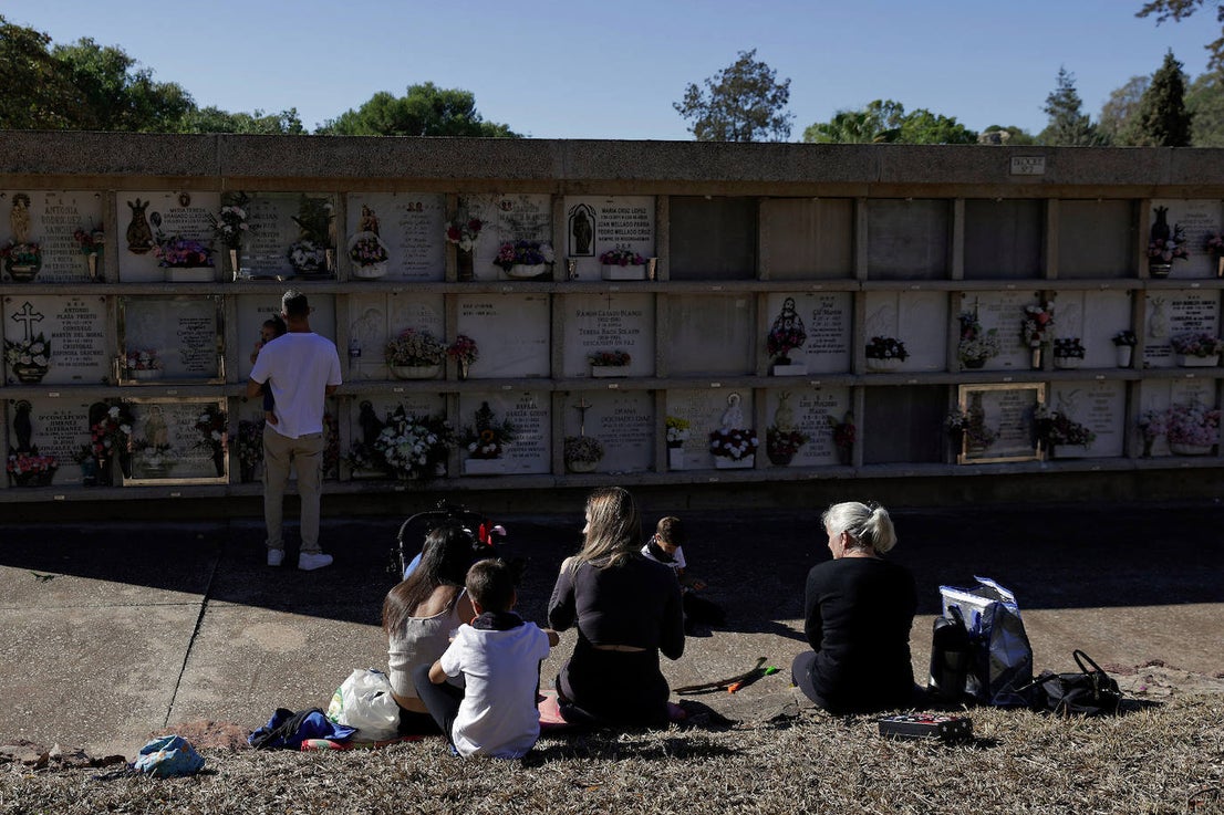 In pictures... people in Malaga pay their respects on All Saints' Day in the province's cemeteries