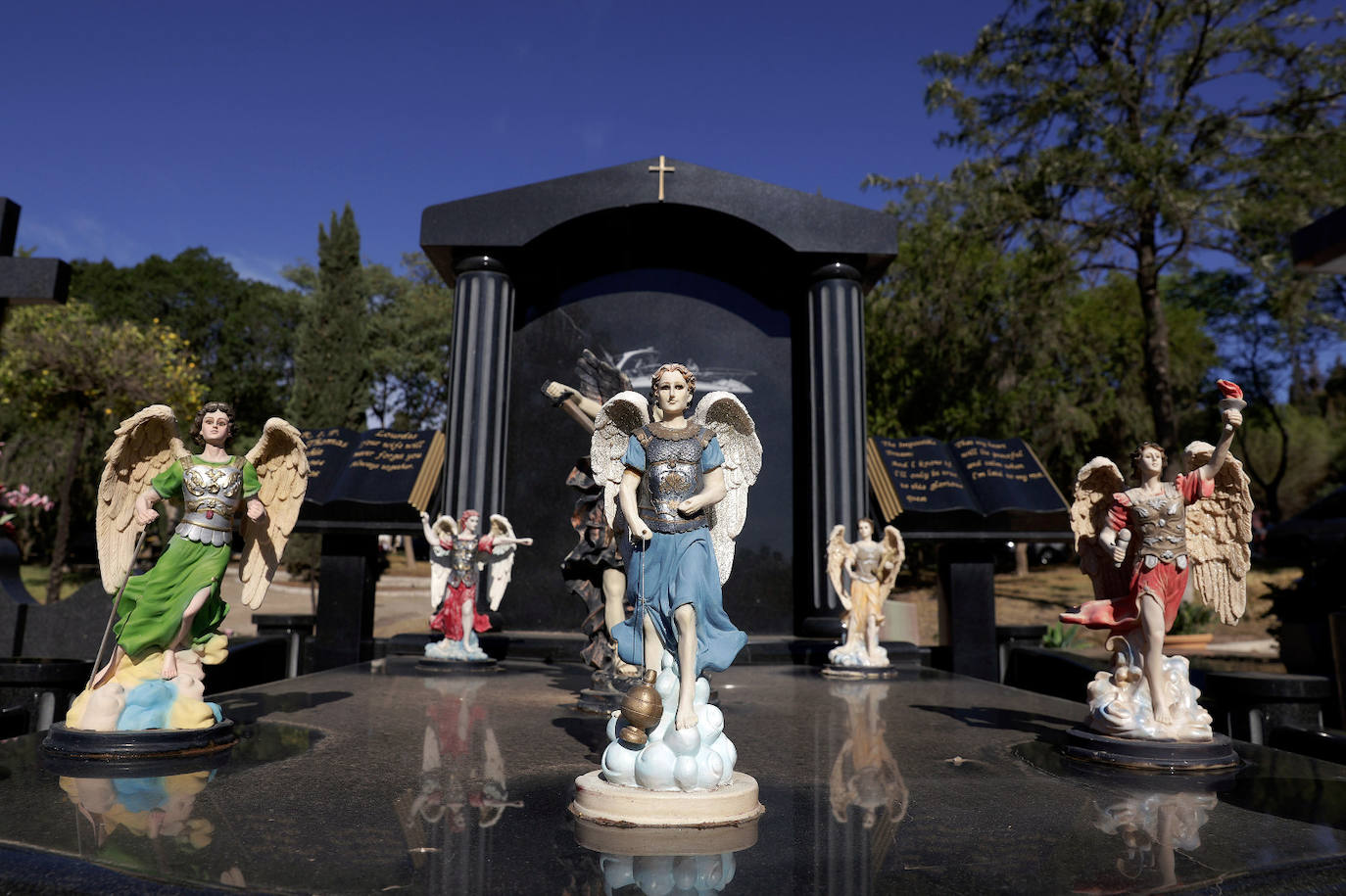 In pictures... people in Malaga pay their respects on All Saints' Day in the province's cemeteries
