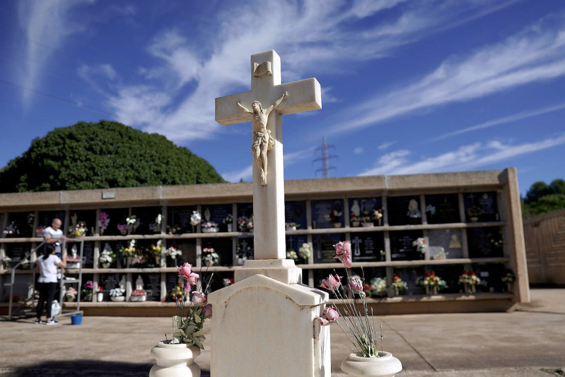 In pictures... people in Malaga pay their respects on All Saints' Day in the province's cemeteries