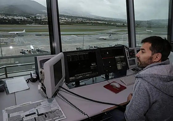 A controller in the Malaga Airport tower (archive image).
