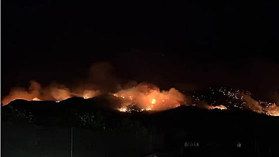 Massive wildfire in Spain continues to burn out of control forcing 850 people from their homes and another 6,000 confined