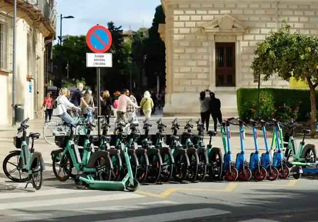 Scooters parked at the authorised point of Cortina del Muelle