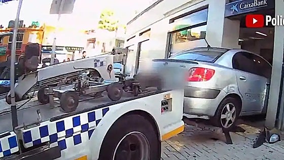 Man who repeatedly rammed his car into Malaga bank's cash machine: 'My daughters don't have enough to eat. I am desperate'