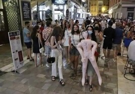 Rowdy hen and stag parties in Malaga can now be slapped with hefty fines for nudity or carrying inflatable dolls
