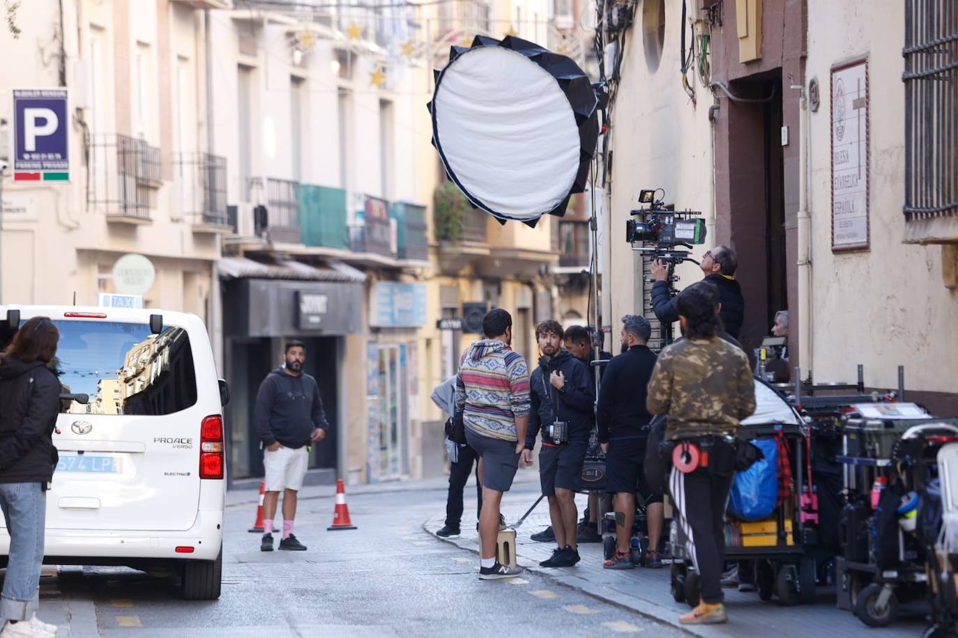 In pictures, Disney+ returns to Malaga to shoot the bullfighting series Maestro