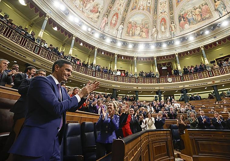 Pedro Sánchez wins a second term as PM.