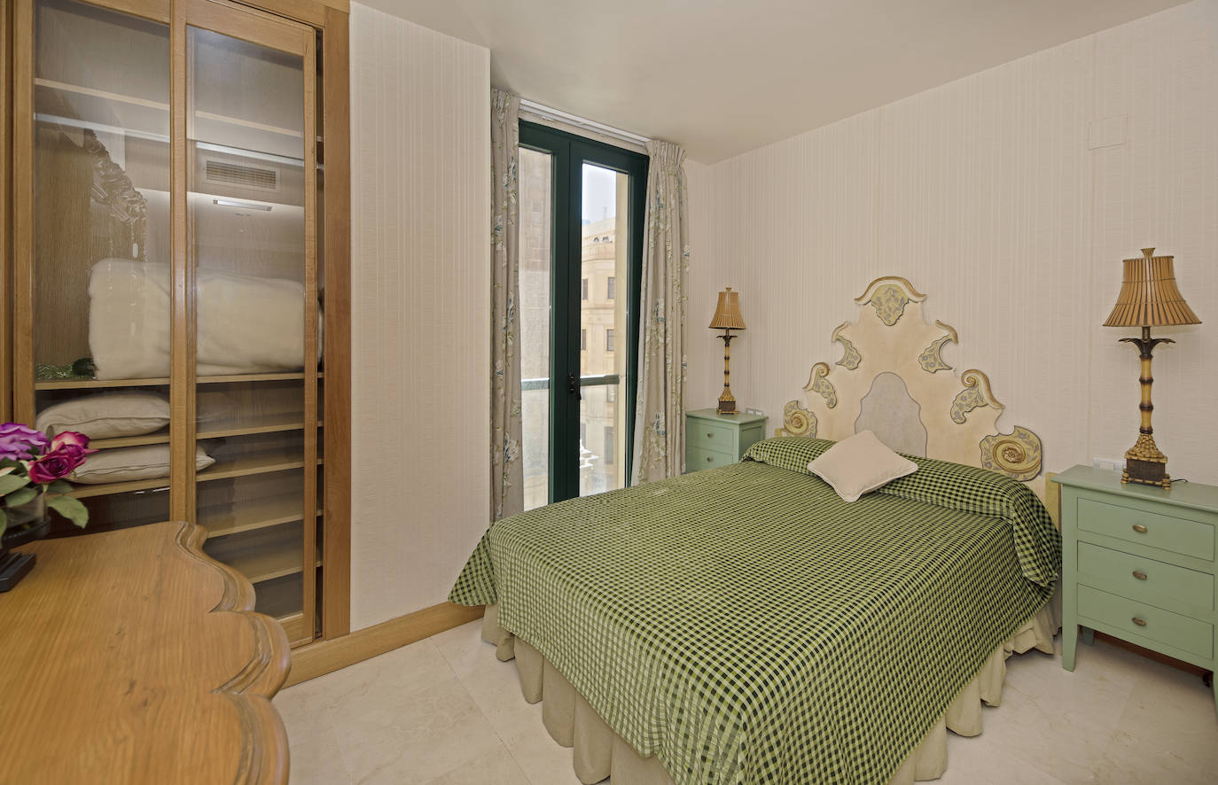 Take a tour of the most expensive pre-owned apartment in Malaga, in pictures