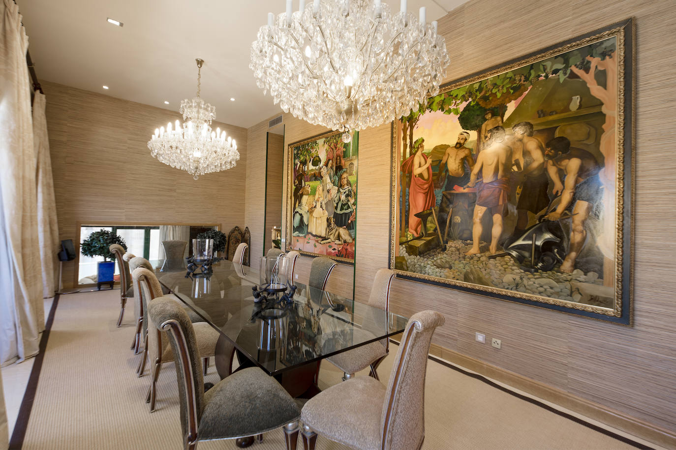 Take a tour of the most expensive pre-owned apartment in Malaga, in pictures