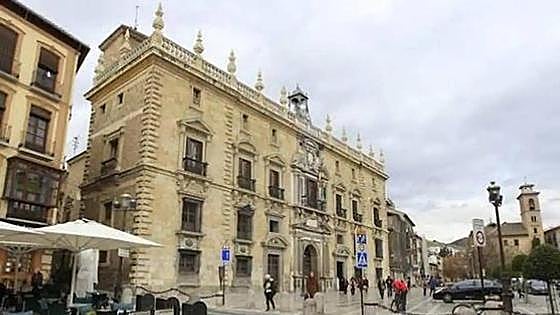 Waiter who raped a 15-year-old girl in Torremolinos has sentence reduced by two years
