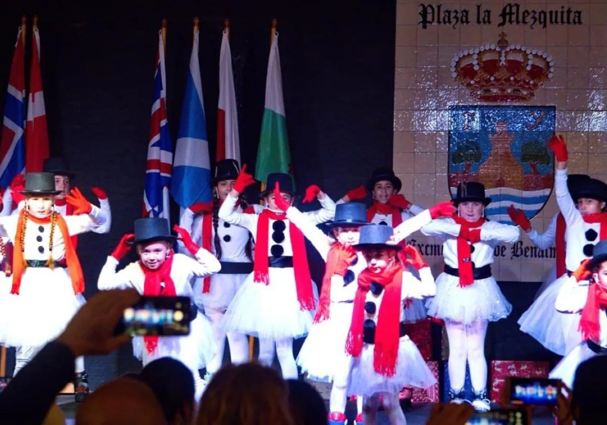 A festive performance during a previous fair in Benalmádena.