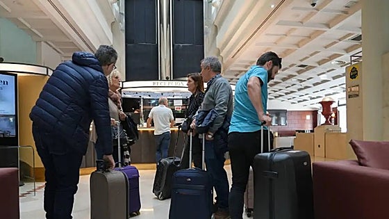 Hotels in Spain forecast record winter season, especially with foreign bookings, despite higher prices
