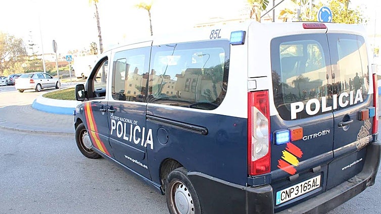 German man in custody after allegedly stabbing own mother in Axarquía village