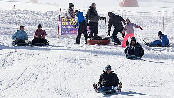 Sledging, skating and all the new activities in Sierra Nevada: timetables and prices